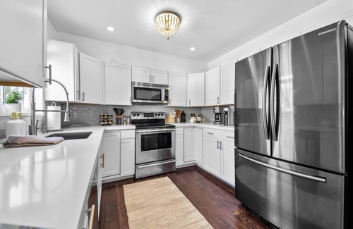 Southside House | NEW! Stunning Oasis - Heated Pool + Walkable