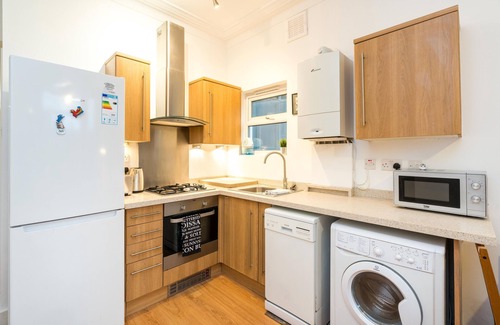 Telegraph Hill Apartment | NEW Stylish 1 Bedroom Flat With Garden London