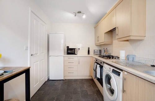Thornaby On Tees House | New! Stylish 2-Bed Home in Nevis Walk, Sleeps 6!