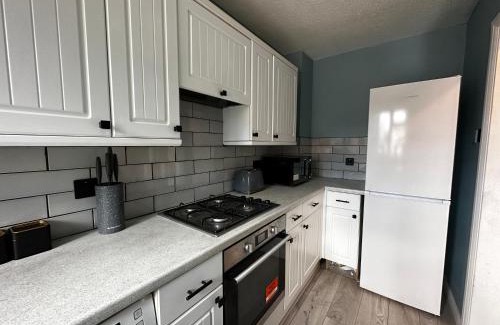 Gravesend House | New Stylish 2 Bedroom House