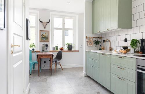 Lerberget House | NEW Stylish Coastal Retreat, 1 Min to the Ocean