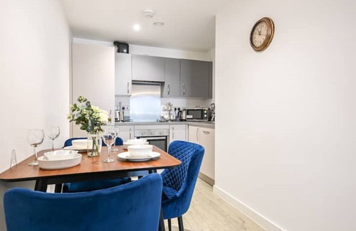 Salford Apartment | New Stylish & Spacious Salford Quays 1Bed apartment with balconynn
