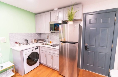 Hawthorne Apartment | New! Suite near Rittenhouse Square