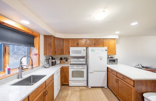 North Creek House | NEW! Tahawus 74I - A Cozy Adirondack Retreat by The Summit at Gore Mountain