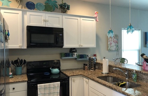Rockport House | NEW! The Pearl Palms - Pet friendly; walk to bay