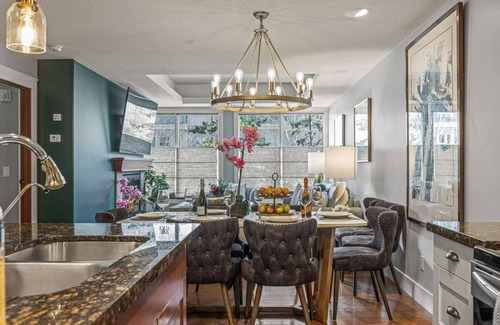 Canmore Apartment | NEW!The Sinez by SSR Top Luxury|1000SQF|2BR&2BTH