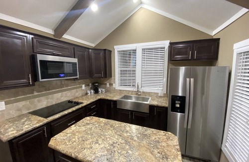 College Station House | New Tiny Home 3 Miles to Aggieland Campus!