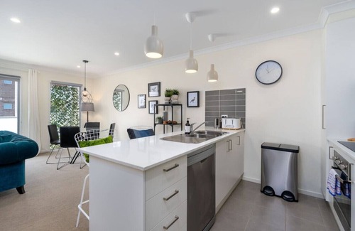 Franklin Apartment | New to VRBO: Cosy 2BR Close to Light Rail