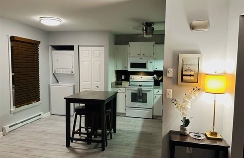 Sun Ridge Cottage | New to VRBO! Cozy cottage close to everything!