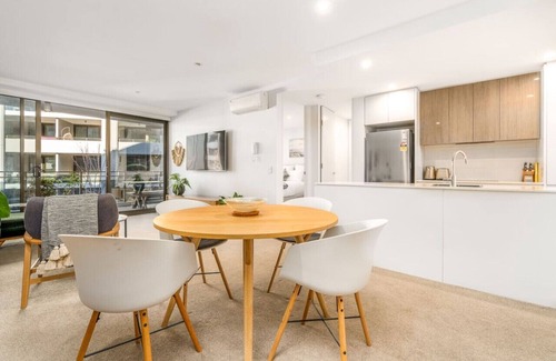 Barton Apartment | New to VRBO: Modish Apartment near Parliamentary Triangle