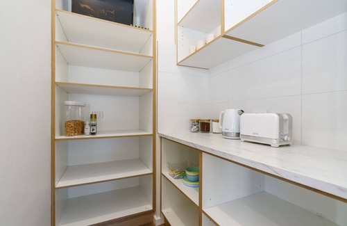 Ainslie House | New to VRBO: New 4 bedroom city home with Tesla charger