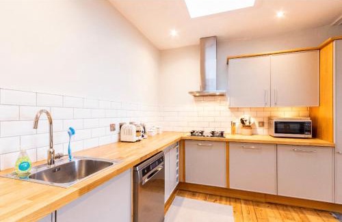 New Town Apartment | New Town Apartment with Castle View