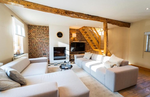 Vaar Henis Villa | NEW! Unieke vakantiewoning in bosrijke omgeving