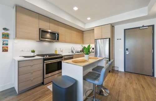 Civic Core Apartment | NEW Upscale Downtown San Diego Stay Queen Bed Pool & Sauna