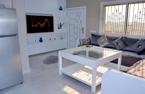 Al Bahraoyine House | New Villa - Large Private Swimming Pool - 6 Bedrooms, full mountain view.