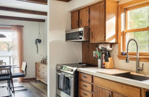 Lake Arrowhead Cottage | *New* Waterfront Cottage w/Hot Tub & Private Dock