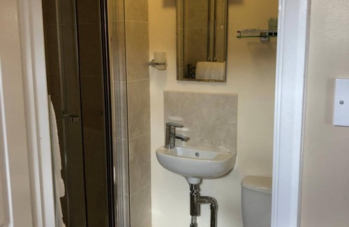 Newent Cabin | Newent Golf Club & Lodges