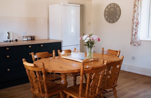 Blandford Forum Cottage | NEWFIELD FARM COTTAGES, pet friendly in Blandford Forum