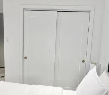 La Petite-Patrie Apartment | Newly built 1BR in the little Italy