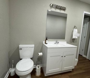 Warrensburg House | Newly built 3 level home 2 minute drive to UCM
