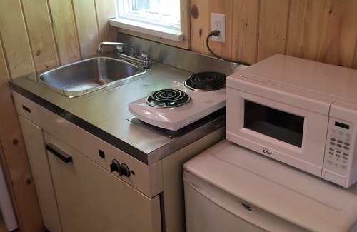 Boston Bar Apartment | Newly completed rustic tiny house in Boston bar the heart of the Fraser Canyon