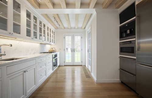 Amagansett Lanes House | Newly Completed - Steps to Beach and Town