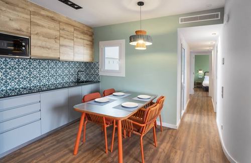 Collblanc y La Torrassa Apartment | Newly renovated 3 bedroom apartments centrally located in Barcelona