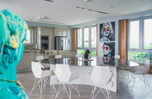 Savaneta Villa | Newly Expanded! Lavish & Exclusive Beachfront Mansion.