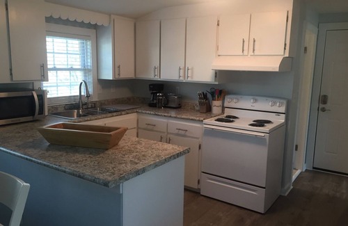 Camp Ellis Apartment | Newly Furnished One Bedroom Just Steps to Ferry Beach