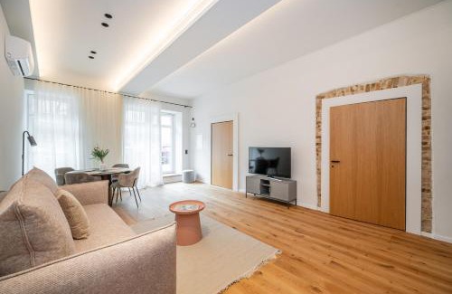 Old Town Apartment | Newly Furnished Vilnius Town Hall Apartments by Reside Baltic