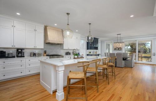 Sweetgrass House | Newly Listed on Davis Love! Golf Course Views!