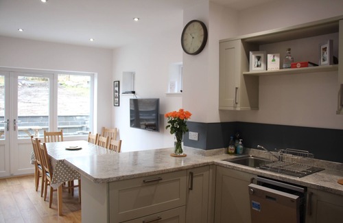 Arden Cottage | Newly refurbished beautiful 3 bedroom cottage; Loch Lomond