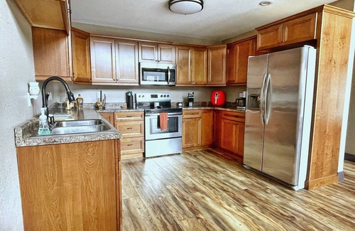 Doniphan Cabin | Newly Remodeled! 3-Bedroom Cabin on The Banks of The Current River in Doniphan