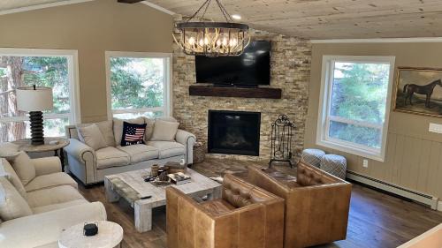 Round Hill Village House | Newly Remodeled 5 Bedroom Home With Hot Tub