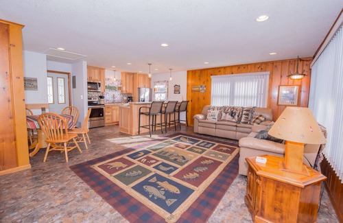 Forest Lake Cabin | Newly Remodeled Lake Cabin on Forest Lake only 30 minutes from Twin Cities