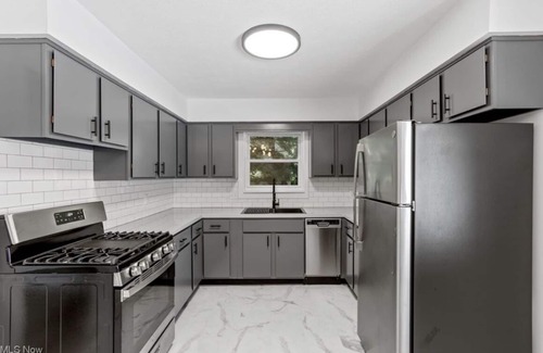 Highland Square House | Newly Remodeled Metro Parks Home
