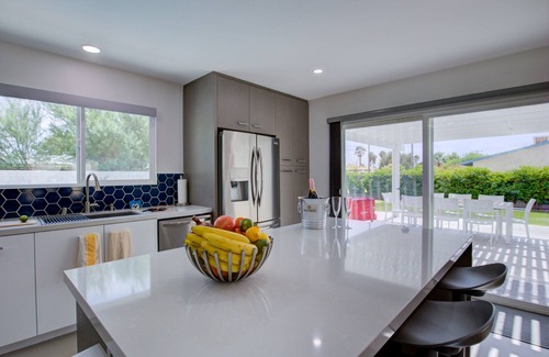 Desert Park Estates House | Newly Remodeled Mid-Century Oasis - Private Salt-Water Pool & Spa, Putting Green