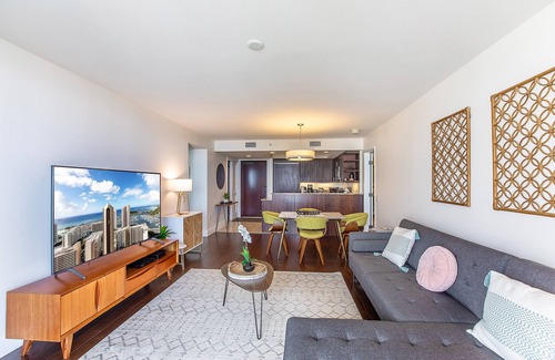 Waikiki Condo | Newly Remodeled Ocean View 2 BDRM Condo at the Watermark