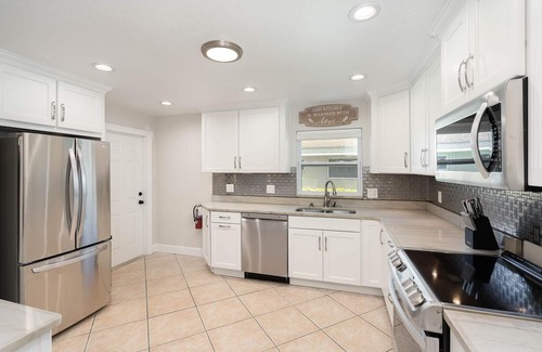 Cocoa Isles House | Newly remodeled. Waterfront. 7 min walk from the beach!
