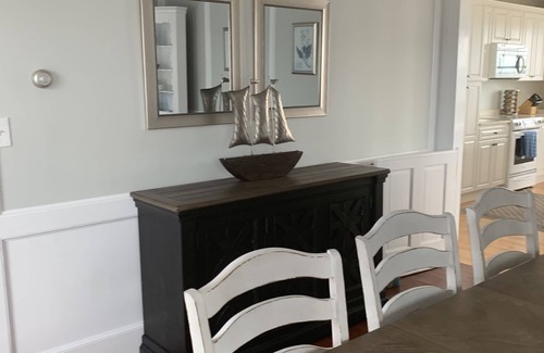 North Beach Haven House | NEWLY RENOVATED! Heated Pool, Outdoor Bar, Beautiful and Spacious Oasis on Bay!