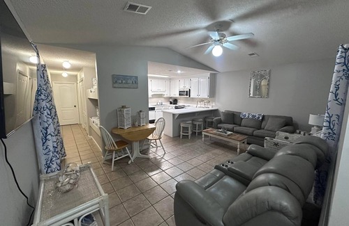Summer Breeze Condo | Newly renovated! Condo in Panama City Beach FL