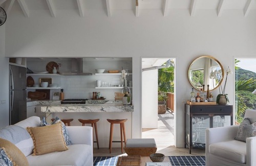 Colombier Villa | Newly Renovated 3 BDRM Villa w Ocean Views