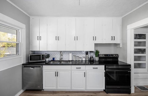 Old North Columbus House | Newly renovated 6 BRs OSU Stadium&Expo, 2 FREE PARKING