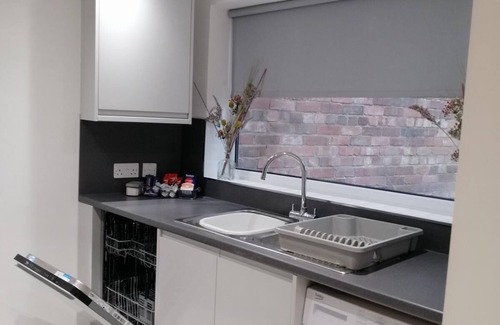 Anfield House | Newly Renovated, Clean and Spacious home close to Anfield and Everton Stadium