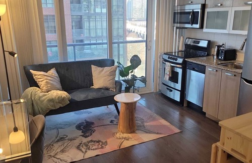 Beaconsfield Village Condo | Newly Renovated Condo in Downtown Toronto