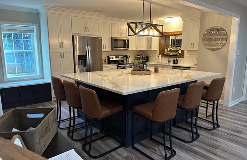 Townville Cottage | Newly renovated cottage and dock on the lake