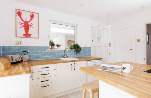 Bosham House | Newly Renovated Cottage 150m from Waterfront