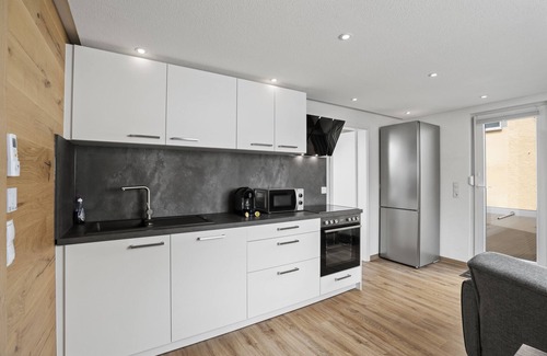 Waggershausen Condo | Newly renovated vacation apartment with terrace in a central location in Friedrichshafen