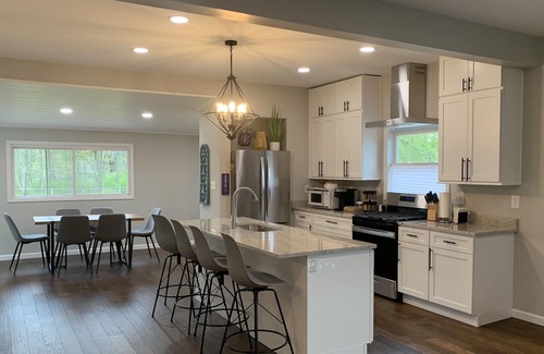 Gambier Other | Newly renovated farmhouse - walk to Kenyon