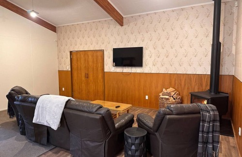 Shannon House | Newly Renovated Home in Shannon